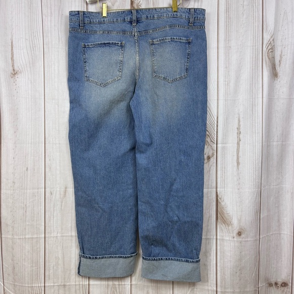 Time and Tru High Rise Straight Leg Cuffed Jeans Casual Pants Light Wash Size 18 - Picture 2 of 14